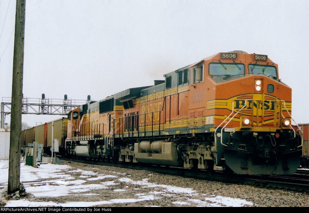 BNSF 5606 West